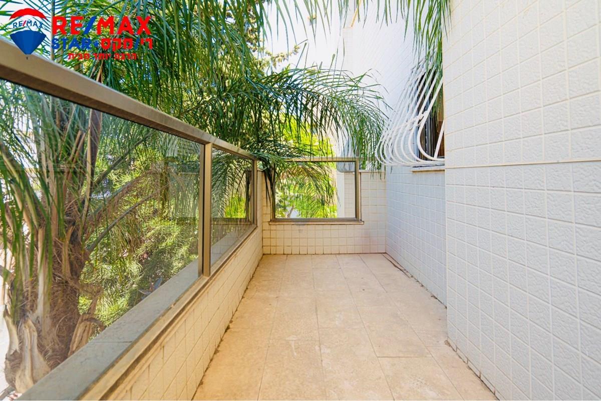 Apartment for Sale in Herzliya - Image 2