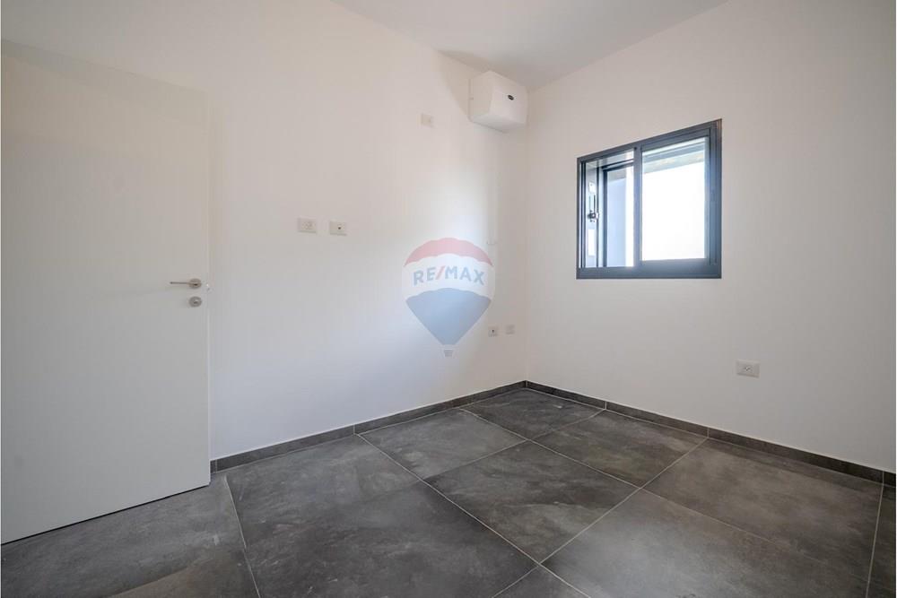 Apartment for Sale in Tel Aviv - Image 7