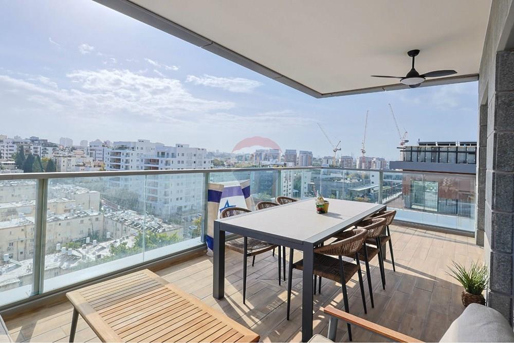 Apartment for Sale in Herzliya - Image 4