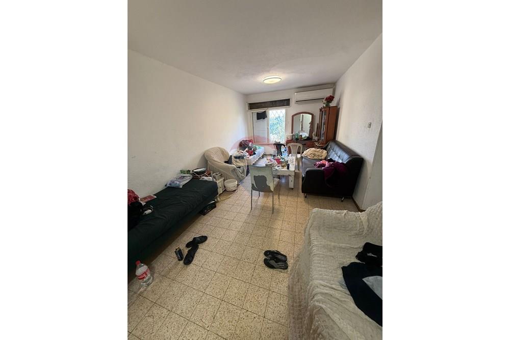 Apartment for Sale in Rehovot - Image 3