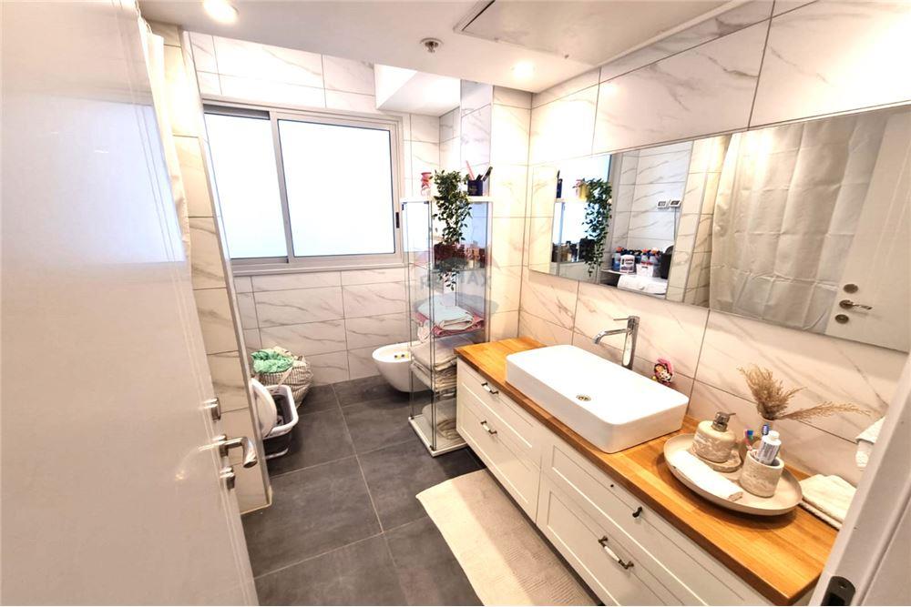 Apartment for Sale in Netanya - Image 3