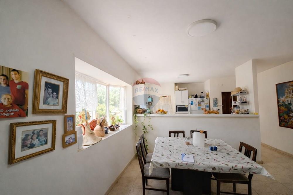 Apartment for Sale in Kfar Saba - Image 2
