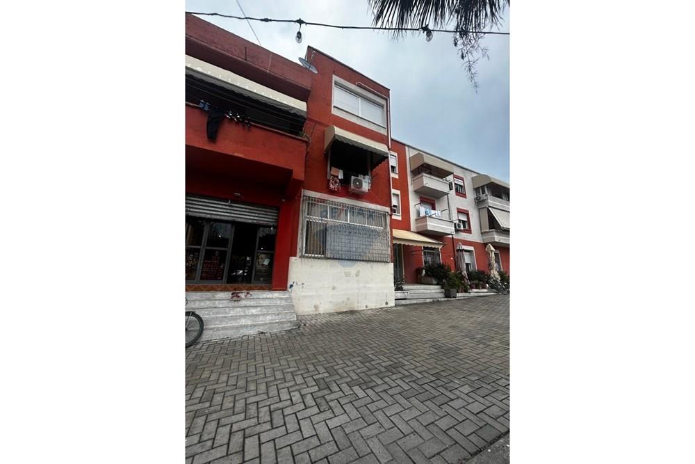 Gjimnazi Ali Demi, Vlorë