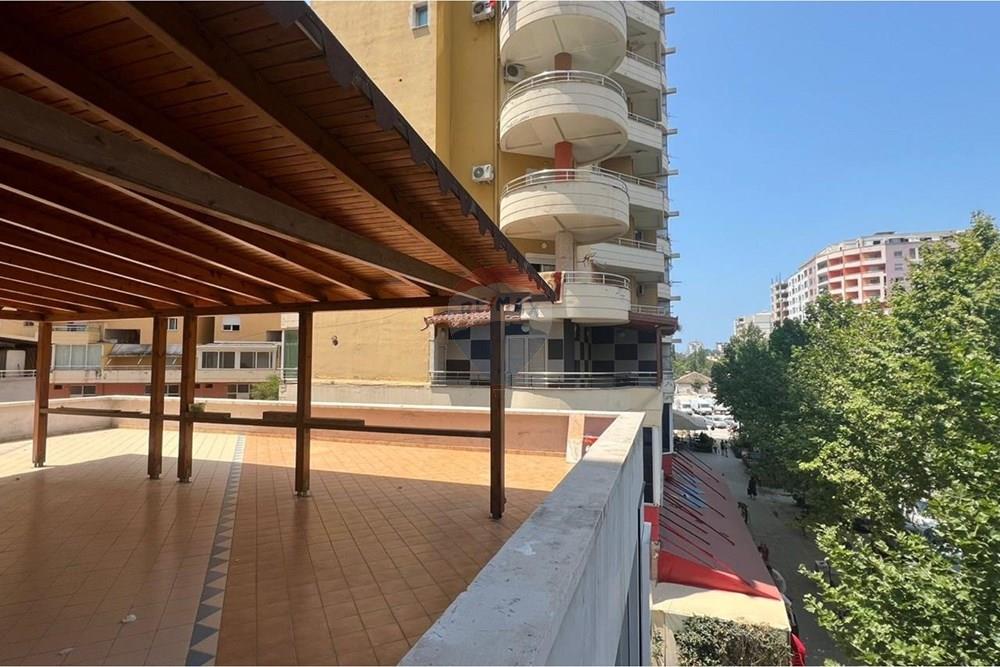 Rruga e Portit, Vlorë