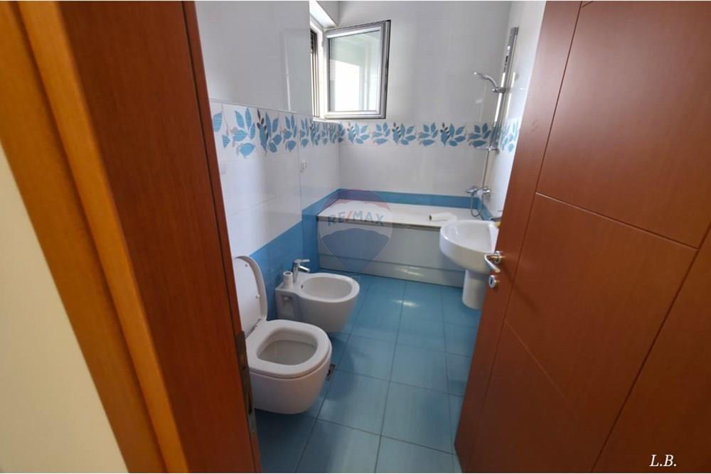 Rruga e Bogdanëve, Tiranë