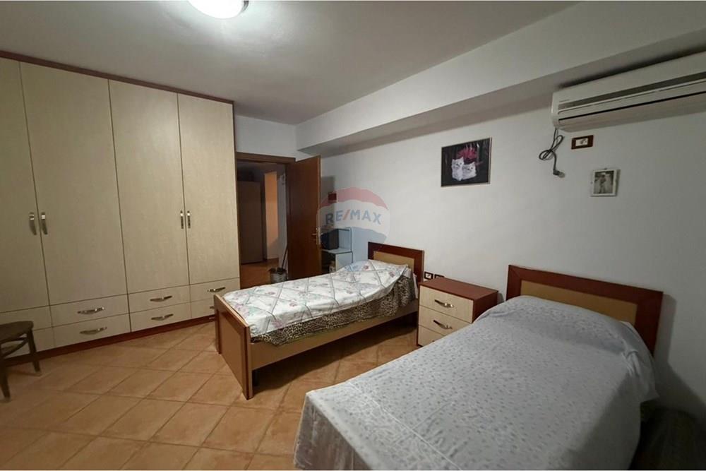 Rruga Abedin Dino, Sarandë