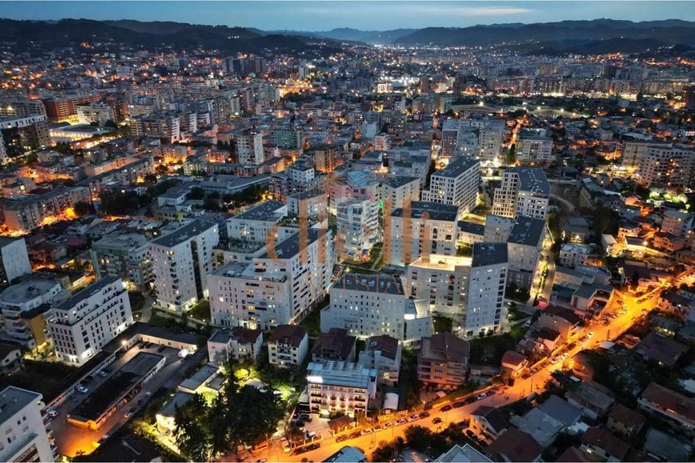 Rruga Muhamet Gjollesha, Tiranë