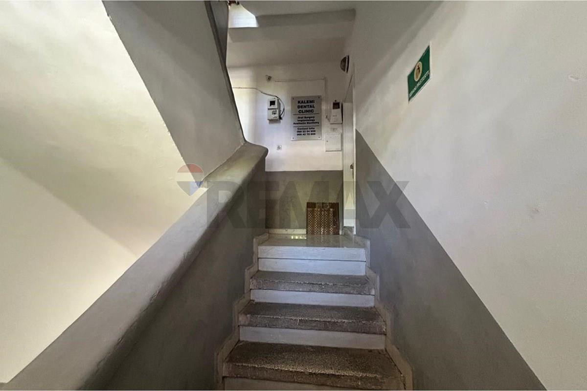 Rruga Avni Rustemi, Vlorë