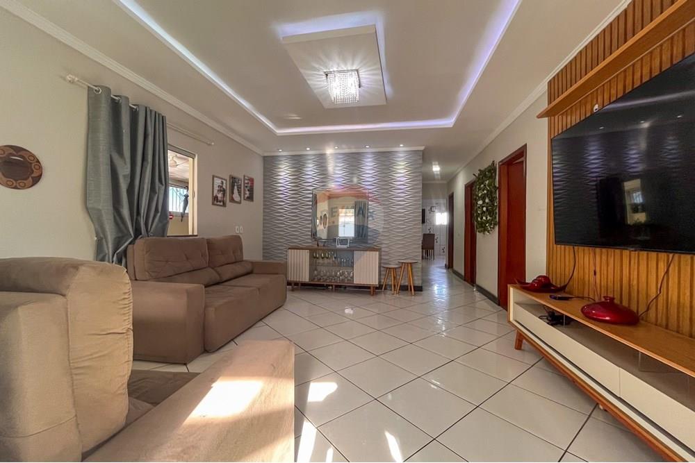 Sobrado, 5 quartos, 276 m² - Foto 1