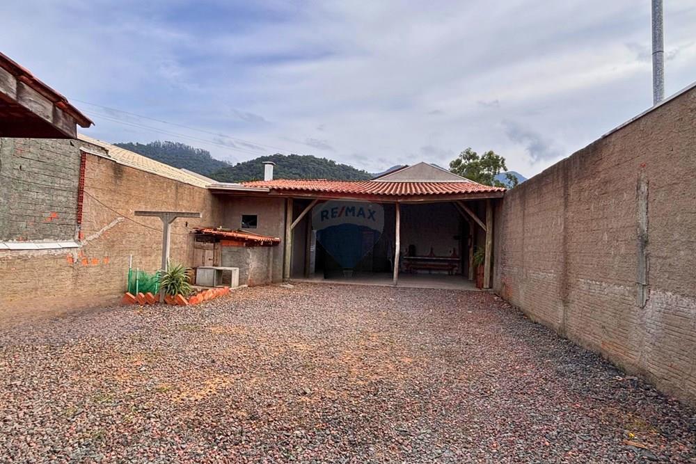 Casa com Espaço de Terreno para Ampliar ou Construir, uma Oportunidade Imperdível! — foto 4