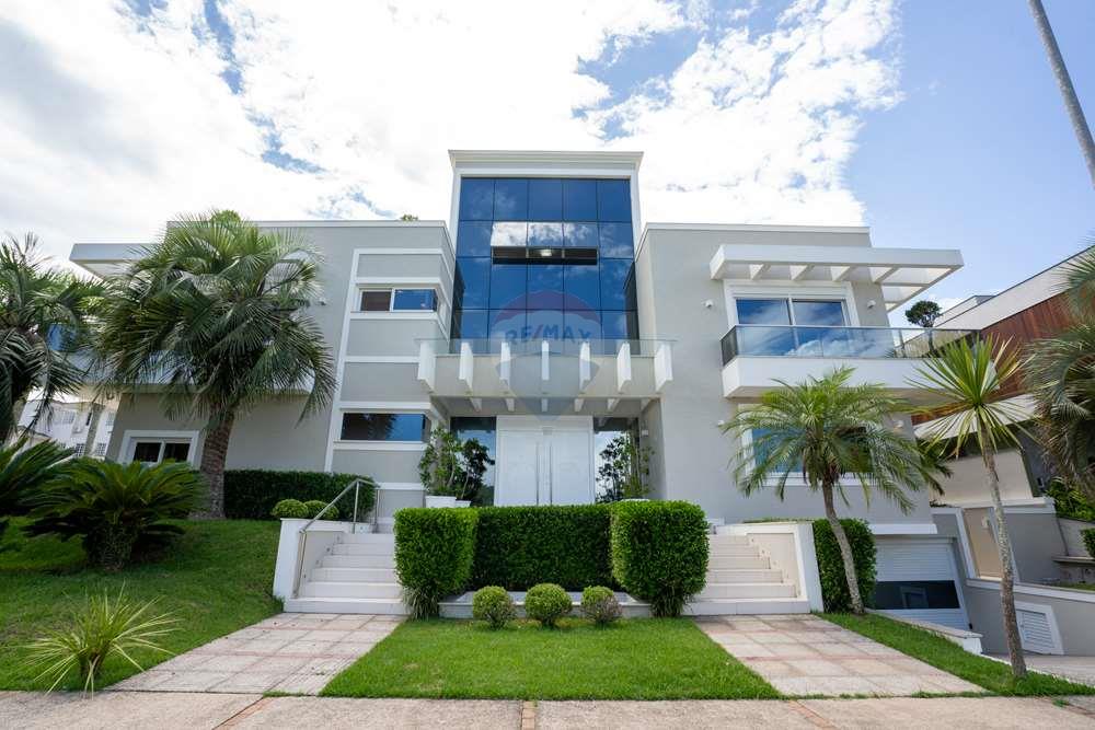 Casa de Alto Estándar en Alquiler en Condomínio Premier Residence – Jurerê Internacional, Florianópolis