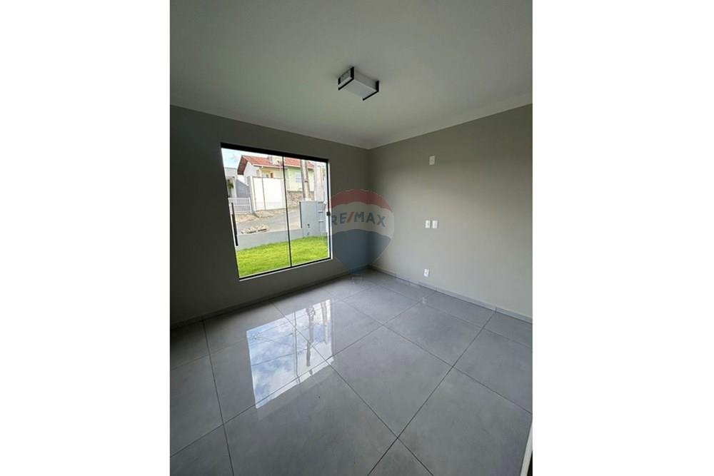 CASA COM 1 SUÍTE COM CLOSET+ 2 QUARTOS, ÁREA DE FESTA E GARAGEM PARA 2 CARROS — foto 7