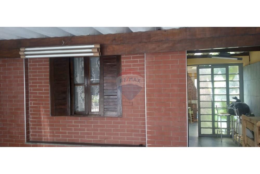 Casa, 6 quartos, 188 m² - Foto 1