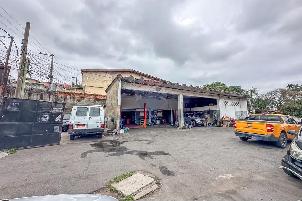 Loteamento e Condomínio, 1612 m² - Foto 1