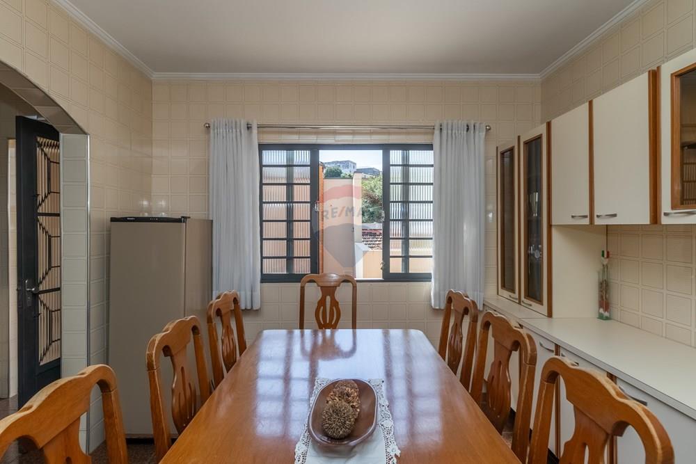 Casa, 3 quartos, 228 m² - Foto 9