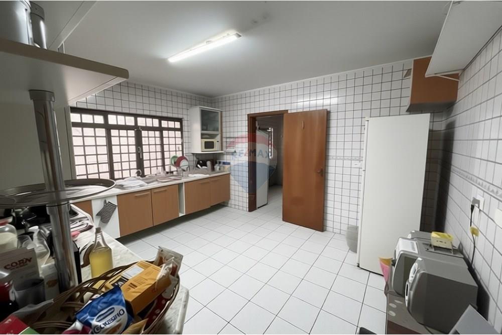 Casa, 4 quartos, 282 m² - Foto 13