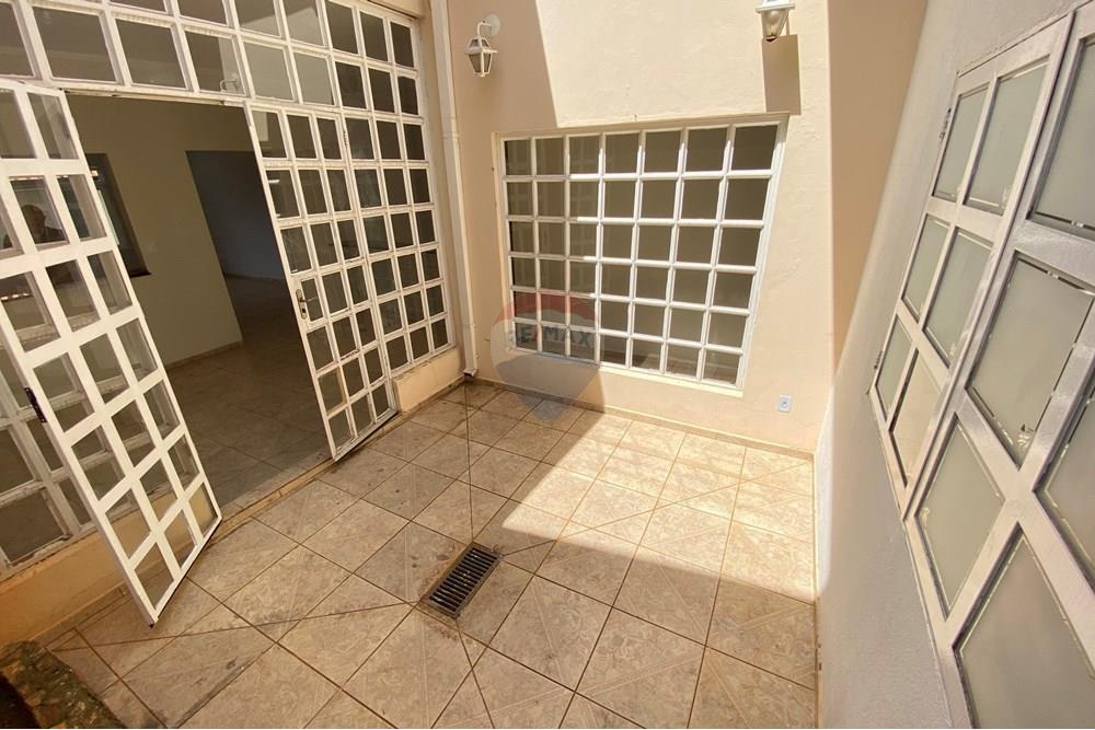 Casa, 3 quartos, 257 m² - Foto 28