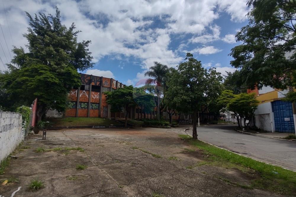 Loteamento e Condomínio, 4628 m² - Foto 10