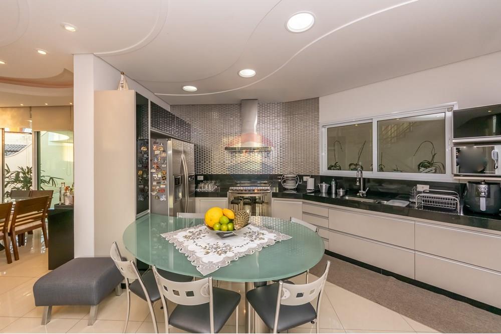 Sobrado, 3 quartos, 672 m² - Foto 10