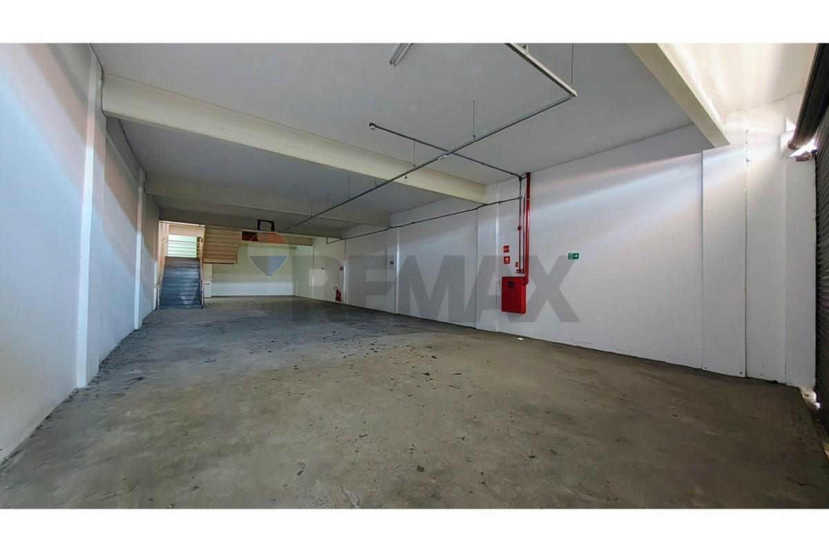 Loja-Salão, 350 m² - Foto 1