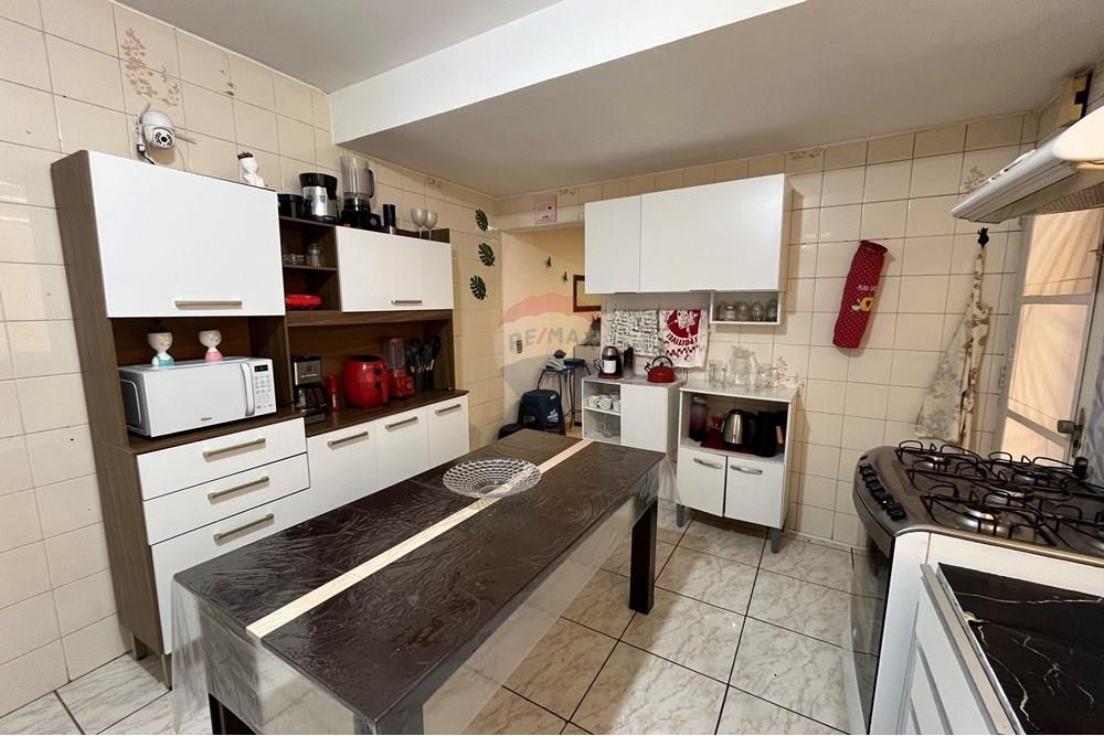 Casa, 5 quartos, 200 m² - Foto 4