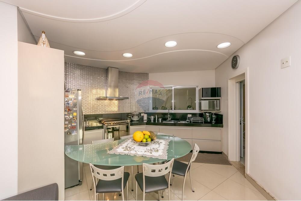 Sobrado, 3 quartos, 672 m² - Foto 8