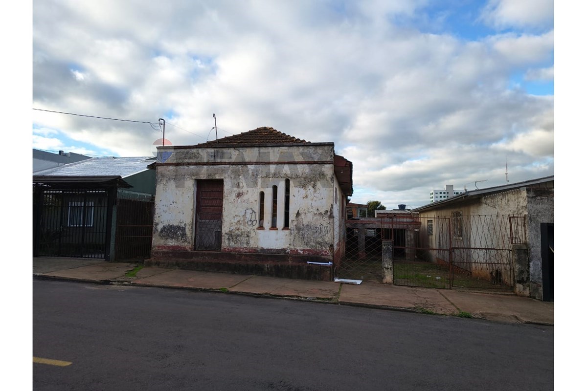 " EXCELENTE TERRENO(COM CASA) ALTOS DA PETRÓPOLIS " PRÓX. IGREJA SANTO ANTÔNIO. — foto 1