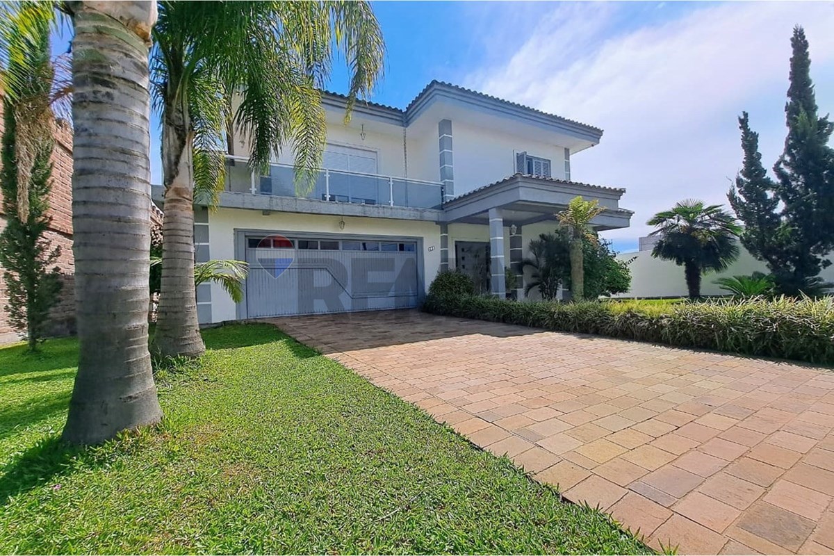 Casa de Alto Padrão com Amplo Terreno de 1.764 m² no Cidade Nova — foto 1