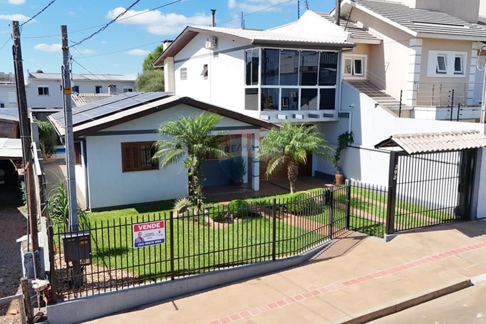 Casa à Venda, 4 Dormitórios, Bairro Roselândia, Passo Fundo/RS — foto 1