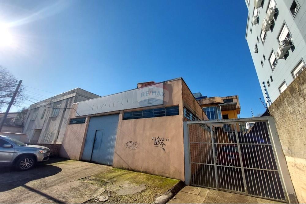 Galpão Comercial Locação em Petrópolis — foto 1