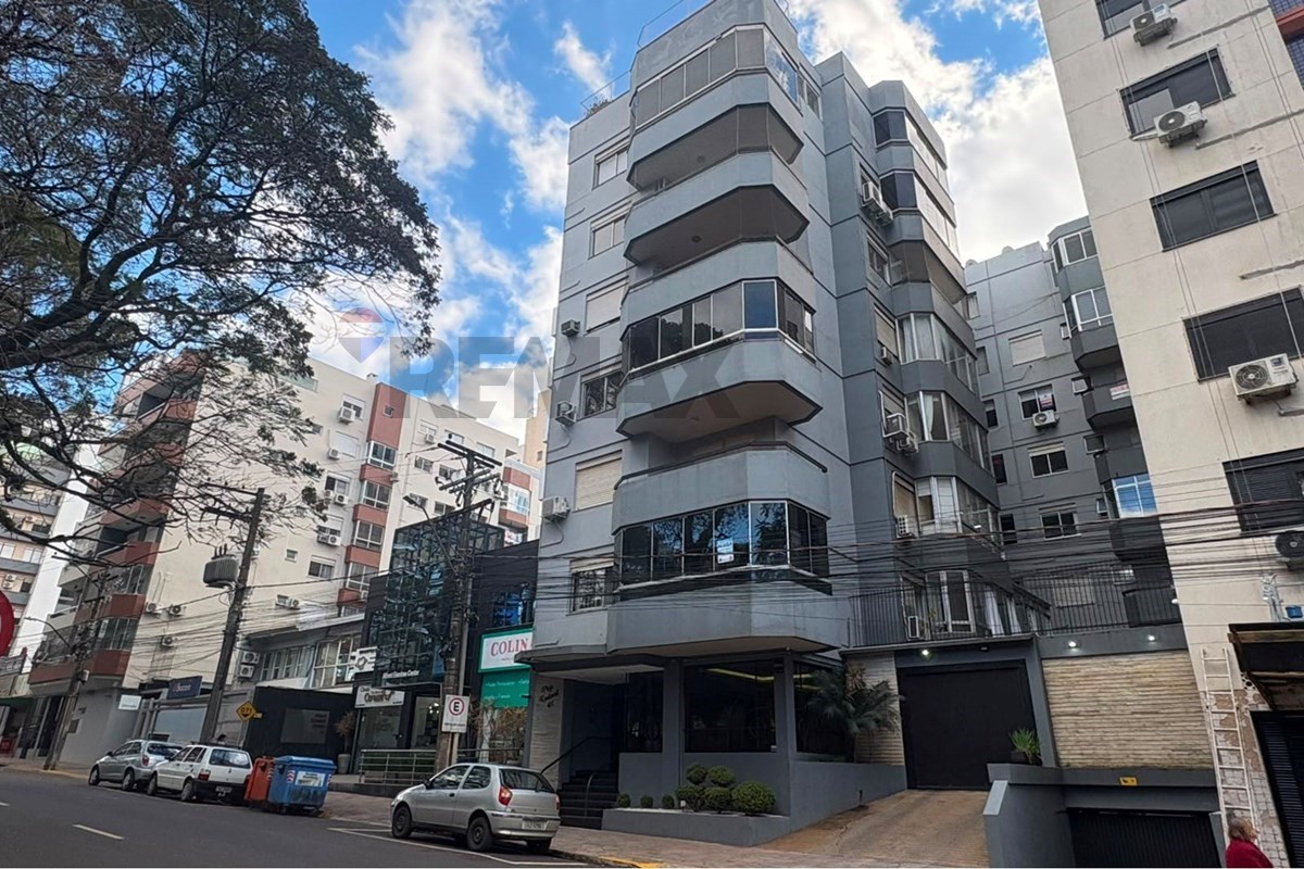 APARTAMENTO NO ED. PLAZA RESIDENCIAL , PROX. HOSPITAL DAS CLINICAS 03 DORMITORIOS (SUITE) SEMIMOBILIADO — foto 1