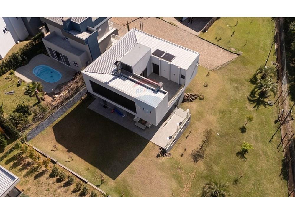 Casa com total Privacidade em um dos melhores condomínios da Cidade — foto 1