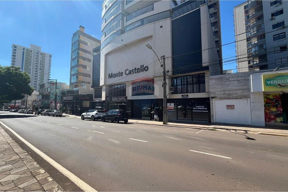 Loja Ampla de 184,95 m² com Sobreloja em Ponto Estratégico na Avenida Brasil, Próxima à Praça Tochetto — foto 1