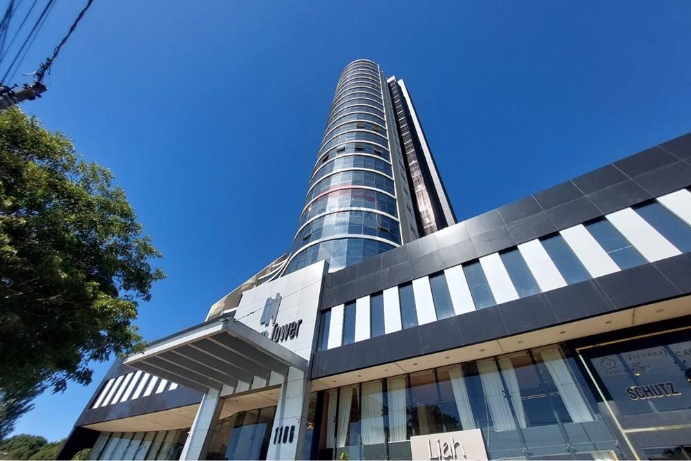 Titanium Tower — foto 1