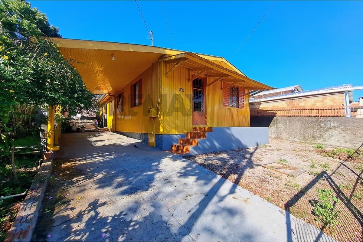 Casa com Amplo Terreno à Venda, Bairro Petrópolis, Passo Fundo/RS — foto 1