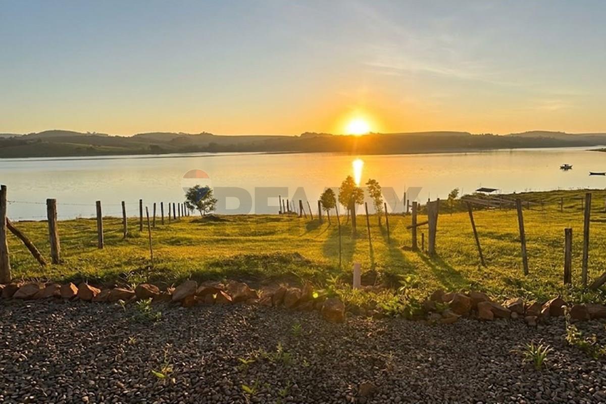 TERRENO NA BARRAGEM DE ERNESTINA COM QUIOSQUE E ACESSO A AGUA. — foto 1