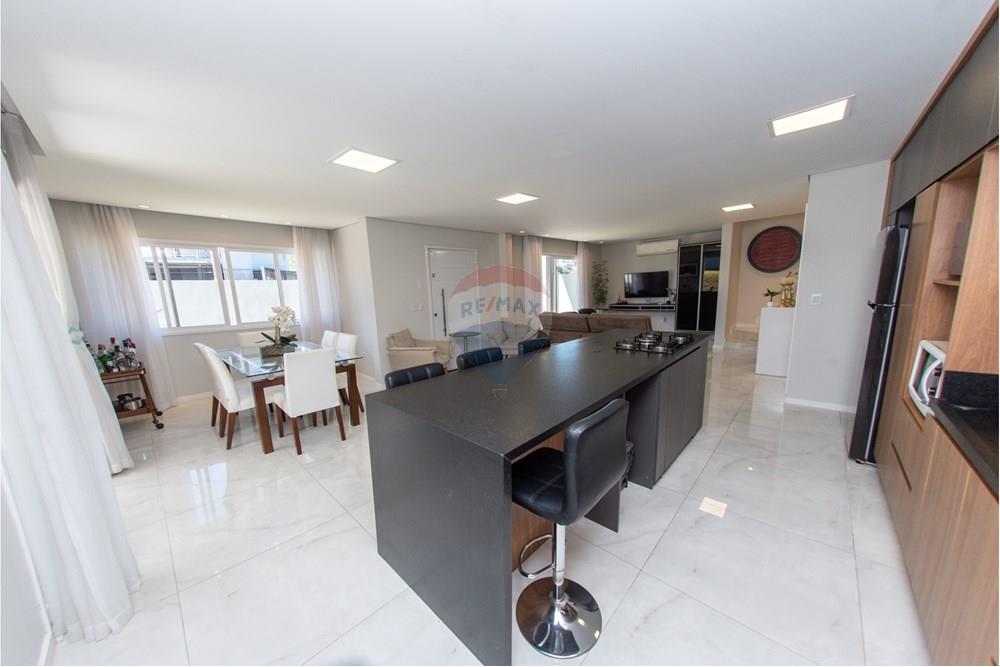 Casa no Bairro Cidade Nova - 3 suítes lote de 373m2 - semimobiliada — foto 1