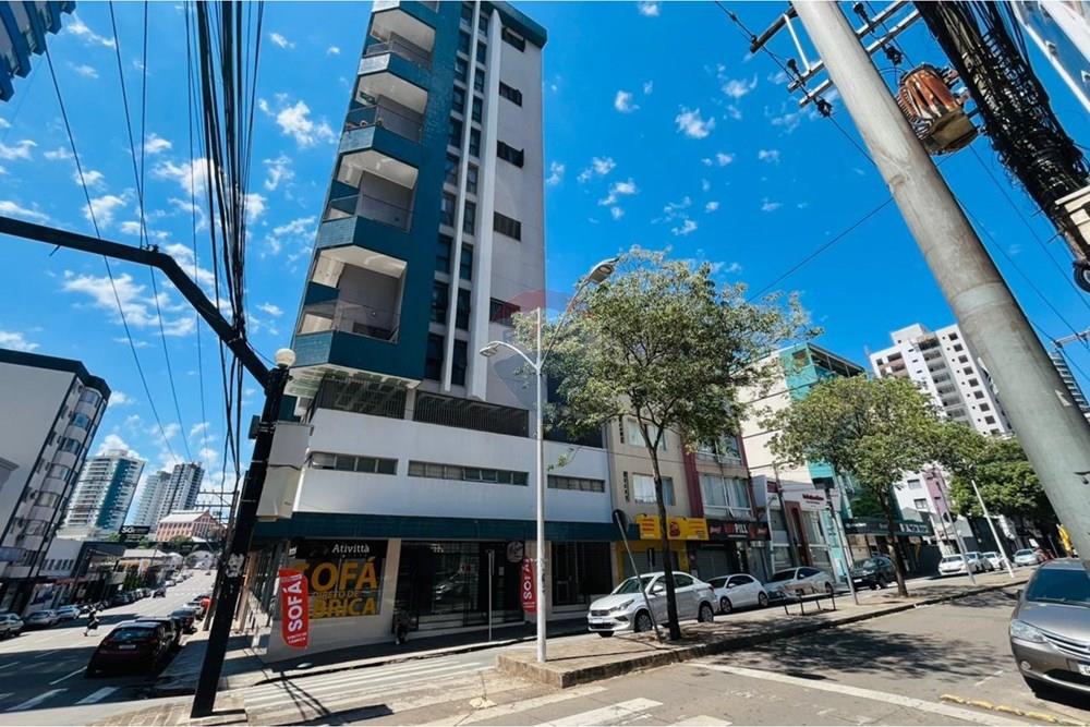 COBERTURA DUPLEX SEMI-MOBILIARIA COM PISCINA — foto 1