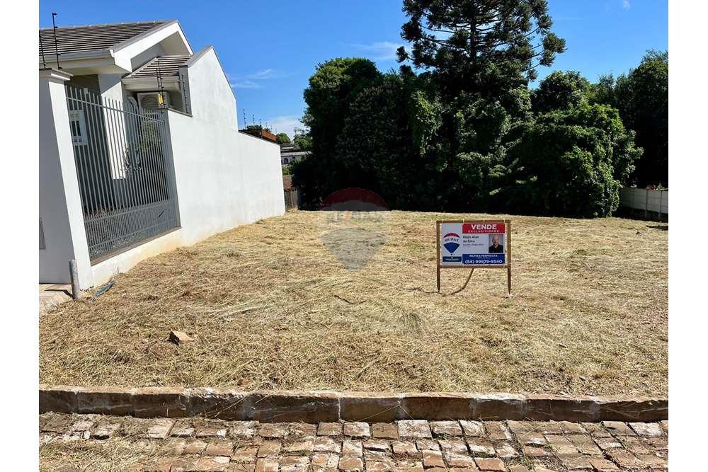 Ótimo terreno localizado no Bairro Martini em Não Me toque. — foto 1