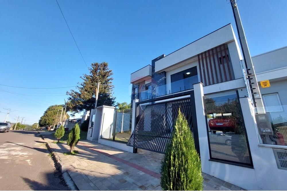 CASA DE 3 DORMITORIOS — foto 1
