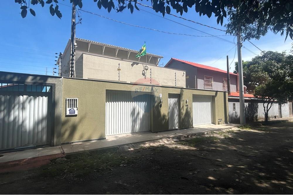 Casa, 3 quartos, 231 m² - Foto 1