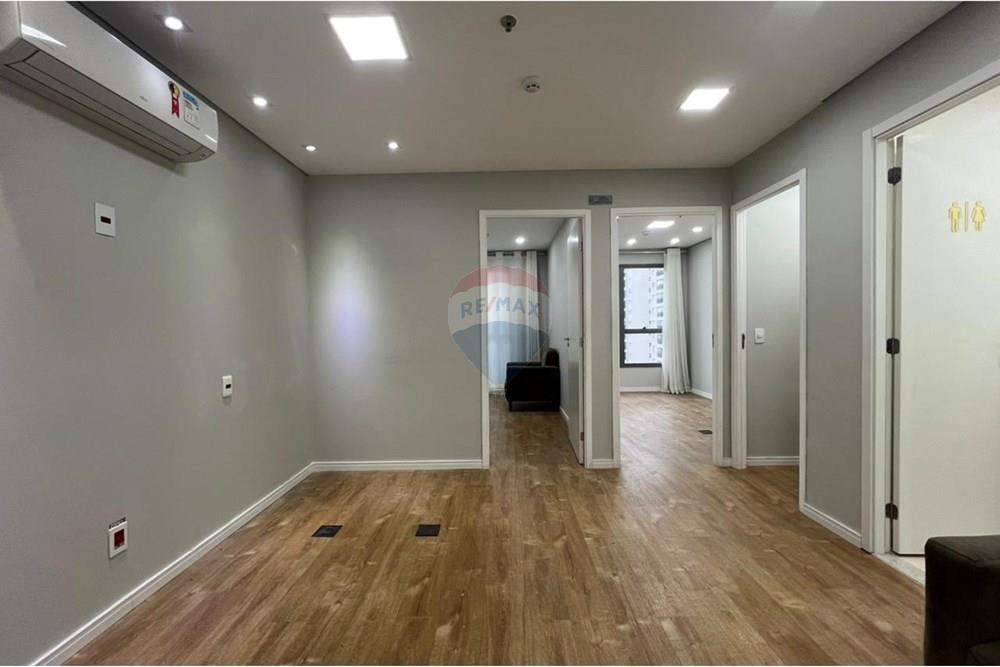  - Sala comercial de 38,50 m² para locação, totalmente acabada e MOBILIADA com ótima localização no moderno Conjunto Cidade Viva Office.
