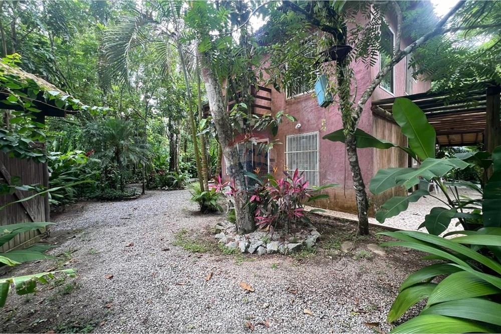  - Casa em Camburi, 3 quartos - 1 suíte - 3 vagas - Condominio Village Camburi -