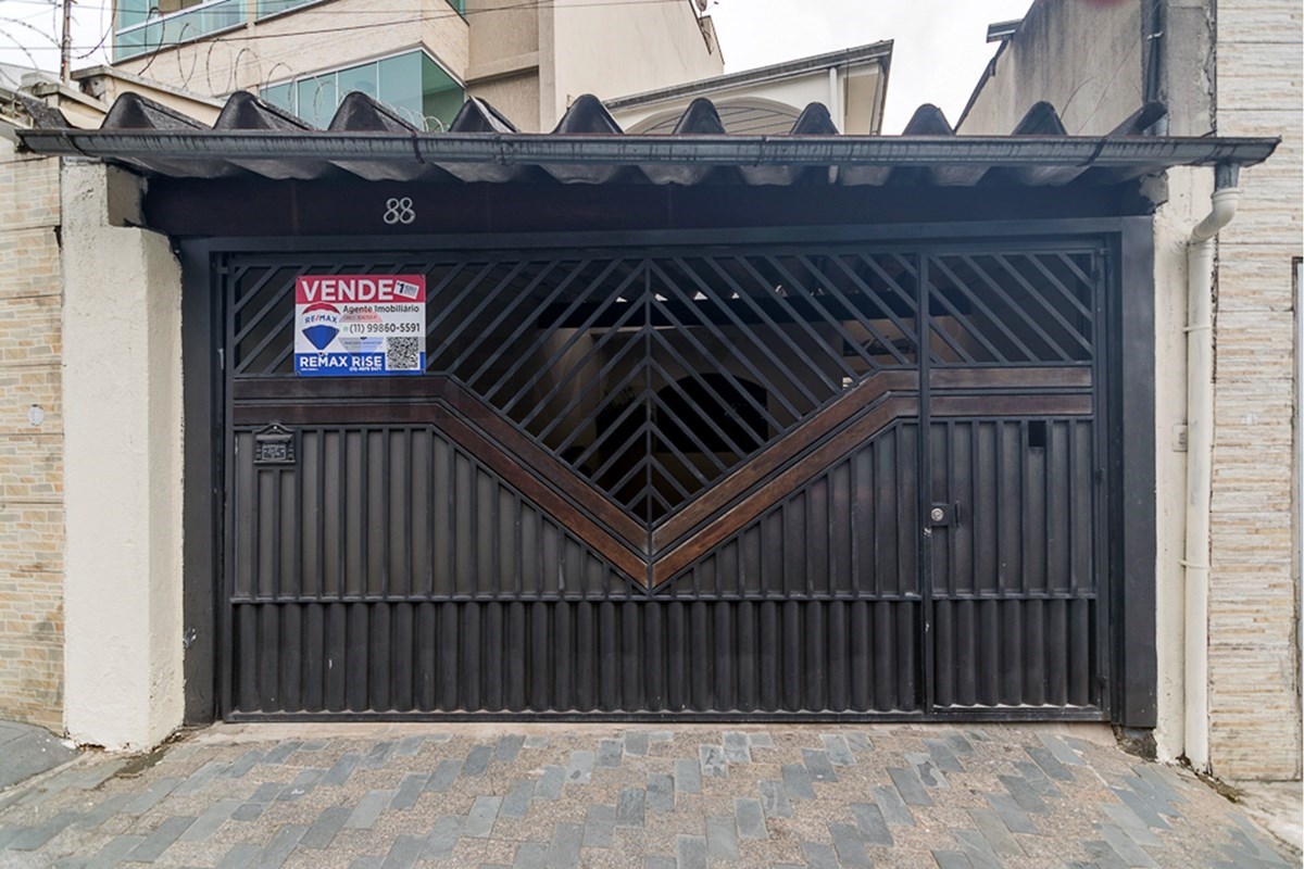  -  Sobrado Isolado | 167 m² | 3 Dormitórios | 2 Vagas | Vila Luzita – Santo André