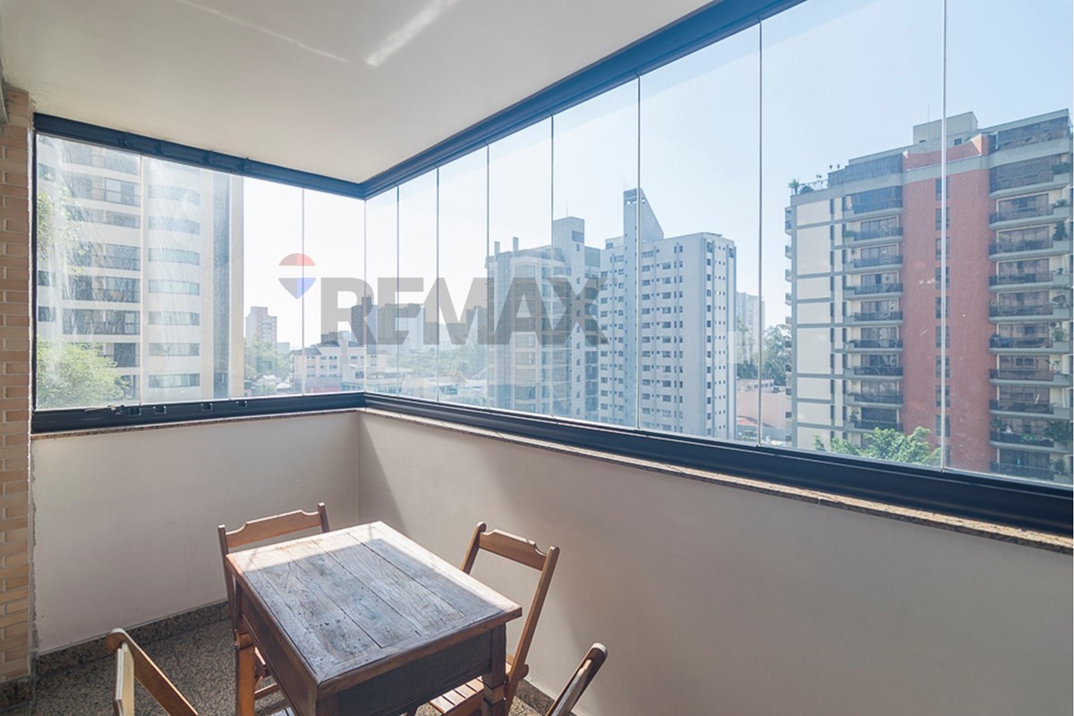  - Apartamento 313m2, 3 suítes, 4 vagas no Bairro Jardim em Santo André