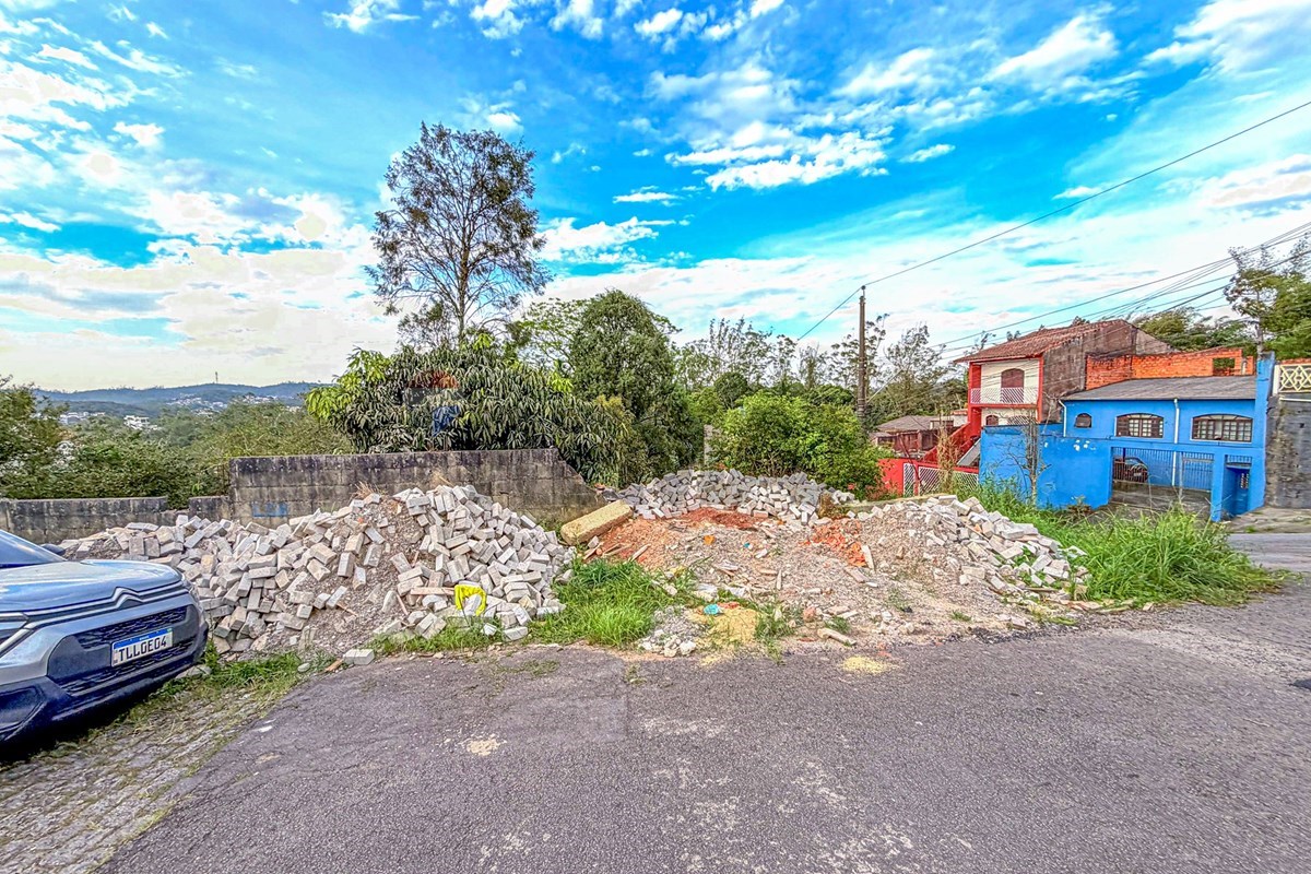  - Terreno com 250,00m² a venda no bairro Santana em Ribeirão Pires