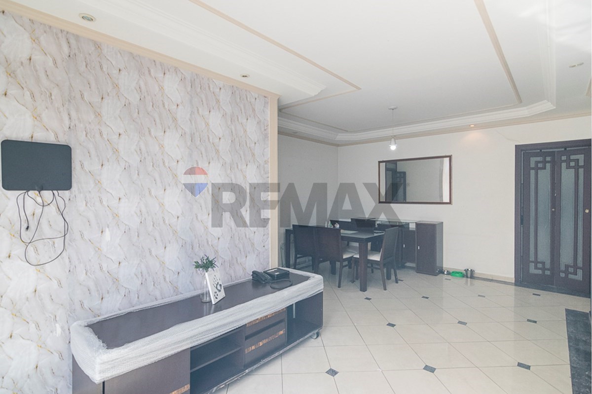  - Apartamento de 76 m², 3 quartos, sendo 1 suíte, living amplo, 1 vaga, condominio com lazer completo