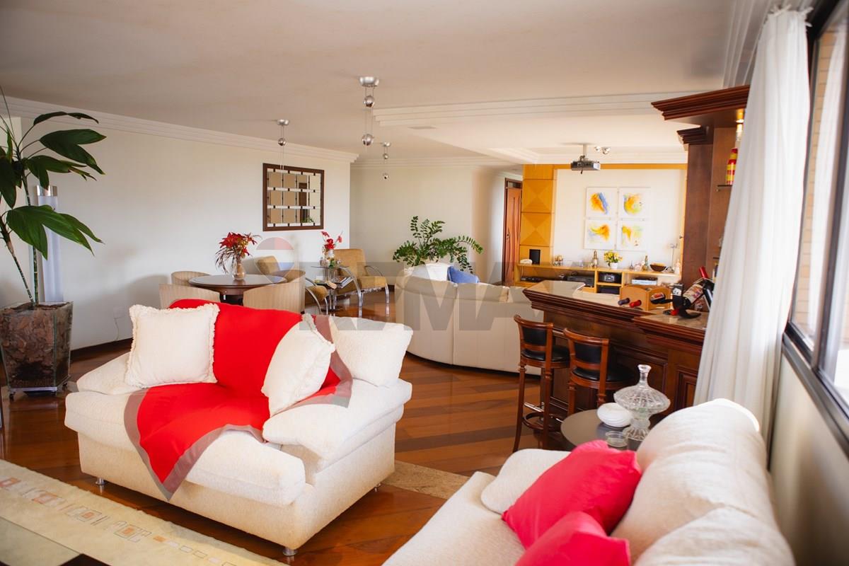  - Apartamento 4 quartos, 3 suítes, 4 vagas no Bairro Jardim, Santo André