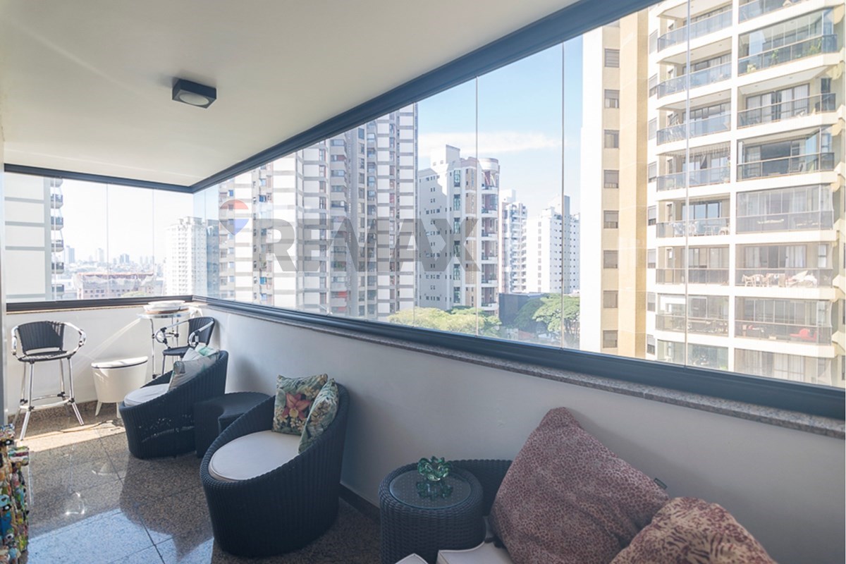  - Apartamento 313m2, 3 suítes, 4 vagas no Bairro Jardim em Santo André
