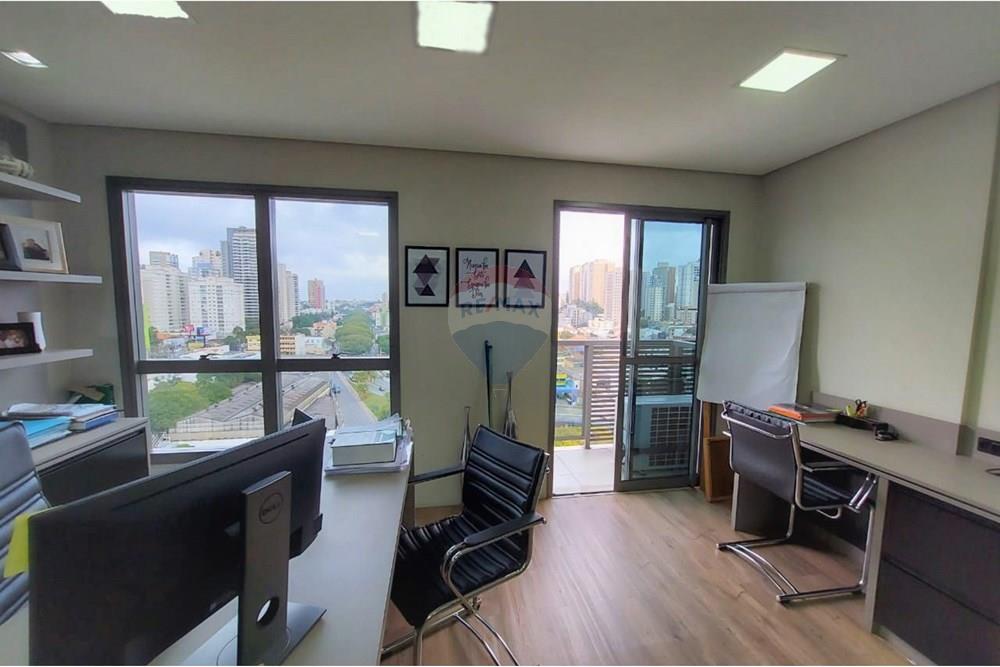  - Sala comercial de 37,25 m² para VENDA, MOBILIADA, com estação de trabalho, aramrios planejados, copa, 1 vaga de garagem
